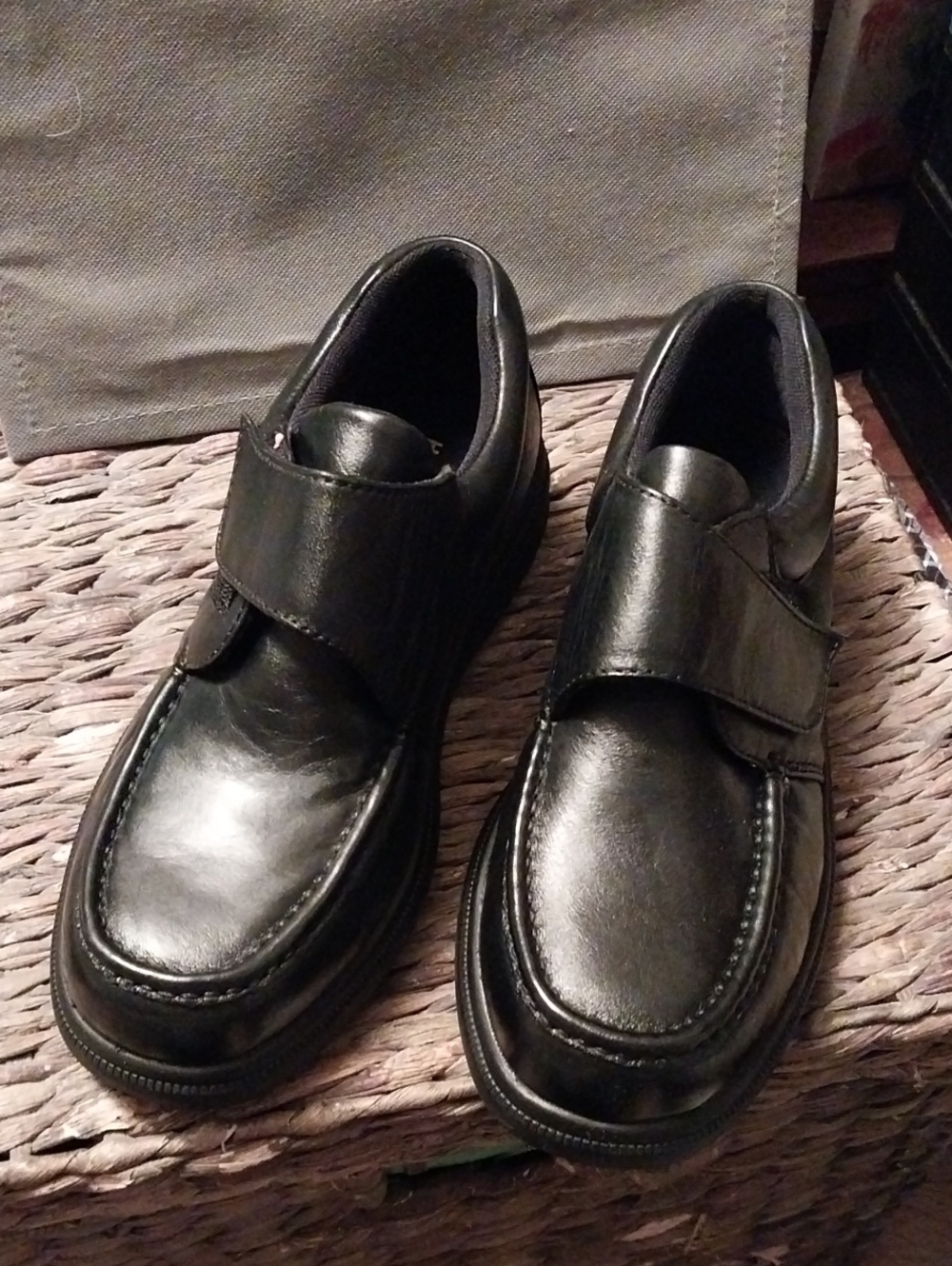 Hush Puppies Black Leather Slip-On Velcro Loafers
